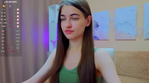 vikiberry online show from November 13, 2025, 10:03 am