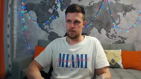 vikingchrisss online show from December 23, 2024, 11:25 am