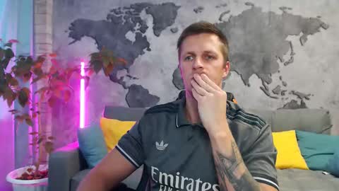 vikingchrisss online show from October 31, 2025, 10:49 am