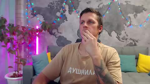 vikingchrisss online show from December 20, 2025, 11:17 am