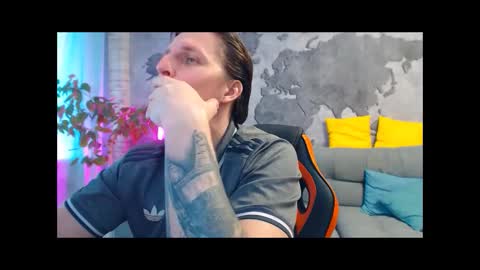 vikingchrisss online show from March 12, 2026, 9:26 am