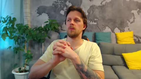 vikingchrisss online show from April 29, 2026, 9:02 am