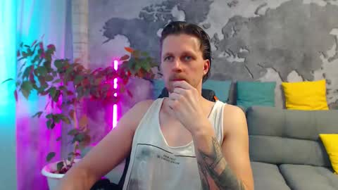 vikingchrisss online show from May 2, 2026, 9:58 am