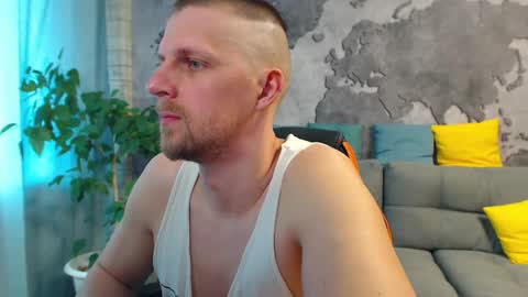vikingchrisss online show from May 7, 2026, 10:09 am