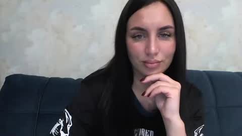 Snapshot of vikipop chatting on February 6, 2025, 4:25 pm vikipop online show from February 6, 2025, 4:25 pm