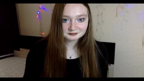 vikippink online show from September 24, 2025, 1:36 pm