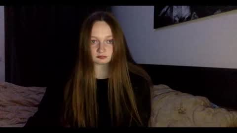 vikippink online show from October 19, 2025, 8:20 pm