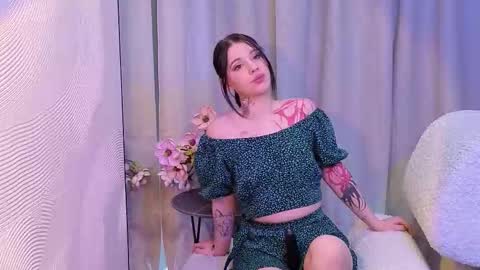 Snapshot of vikiwild chatting on February 27, 2026, 10:37 am Daria online show from February 27, 2026, 10:37 am