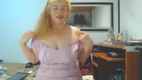 Snapshot of vikktoriaaa chatting on December 13, 2024, 4:54 am VIKKKTORIAAA online show from December 13, 2024, 4:54 am