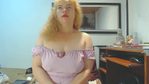 Snapshot of vikktoriaaa chatting on December 13, 2024, 7:58 am VIKKKTORIAAA online show from December 13, 2024, 7:58 am