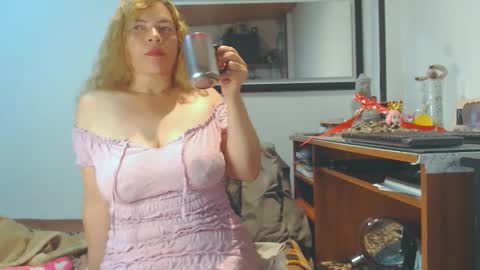 Snapshot of vikktoriaaa chatting on February 24, 2025, 8:06 am VIKKKTORIAAA online show from February 24, 2025, 8:06 am