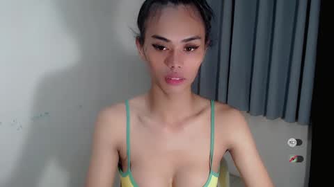 vikkylustfull online show from February 19, 2025, 11:46 pm