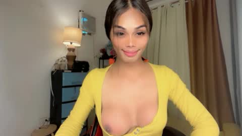vikkylustfull online show from August 2, 2026, 3:21 pm