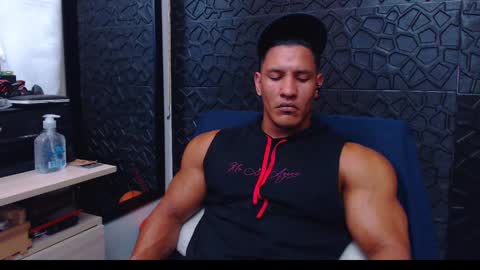 Viktor Herrera online show from December 4, 2024, 2:59 pm