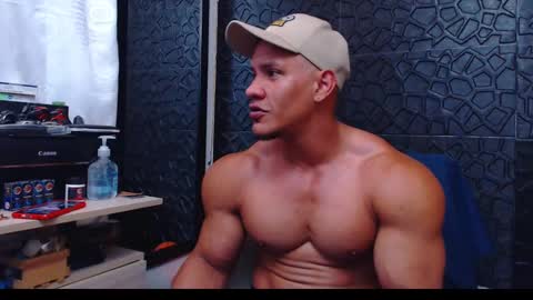 Viktor Herrera online show from December 15, 2024, 4:37 pm