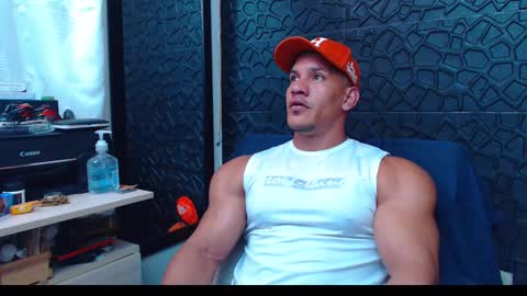Viktor Herrera online show from December 22, 2024, 2:06 pm