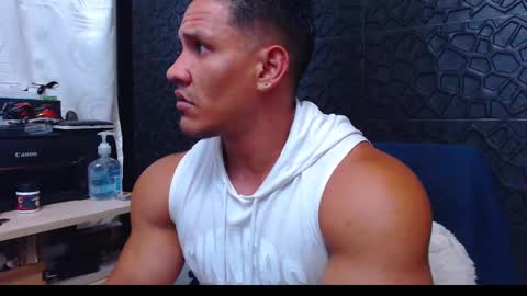Viktor Herrera online show from December 23, 2024, 3:50 am