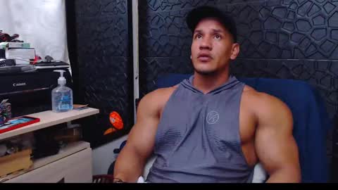Viktor Herrera online show from December 30, 2024, 2:08 pm
