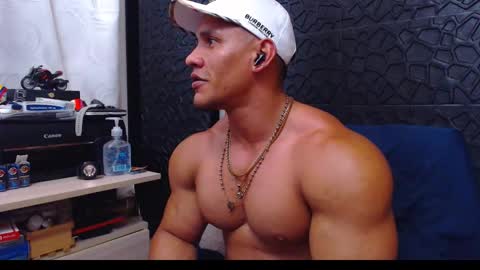 Viktor Herrera online show from December 31, 2024, 8:56 pm