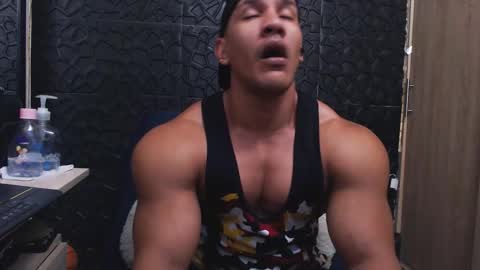 Snapshot of viktorherrera chatting on November 4, 2025, 10:47 am Viktor Herrera online show from November 4, 2025, 10:47 am