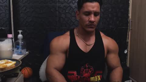 Snapshot of viktorherrera chatting on November 11, 2025, 2:11 am Viktor Herrera online show from November 11, 2025, 2:11 am