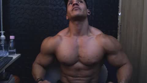 Snapshot of viktorherrera chatting on November 15, 2025, 2:46 pm Viktor Herrera online show from November 15, 2025, 2:46 pm