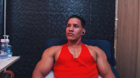 Snapshot of viktorherrera chatting on November 25, 2025, 6:52 pm Viktor Herrera online show from November 25, 2025, 6:52 pm