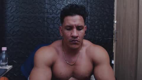 Snapshot of viktorherrera chatting on December 16, 2025, 3:22 am Viktor Herrera online show from December 16, 2025, 3:22 am