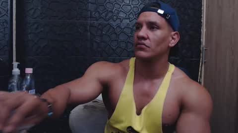 Snapshot of viktorherrera chatting on December 22, 2025, 9:17 am Viktor Herrera online show from December 22, 2025, 9:17 am