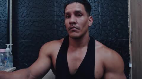 Snapshot of viktorherrera chatting on January 13, 2026, 7:41 pm Viktor Herrera online show from January 13, 2026, 7:41 pm