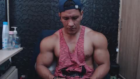 Snapshot of viktorherrera chatting on January 15, 2026, 4:22 pm Viktor Herrera online show from January 15, 2026, 4:22 pm