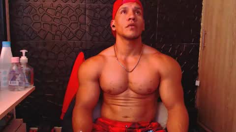 Snapshot of viktorherrera chatting on February 4, 2026, 12:11 pm Viktor Herrera online show from February 4, 2026, 12:11 pm