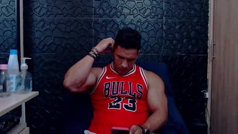 Snapshot of viktorherrera chatting on February 11, 2026, 6:57 pm Viktor Herrera online show from February 11, 2026, 6:57 pm