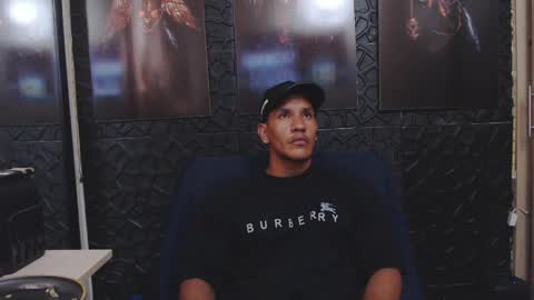 Viktor Herrera online show from May 4, 2026, 1:40 pm