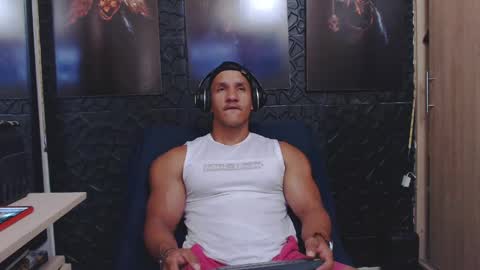 Viktor Herrera online show from May 22, 2026, 3:39 pm