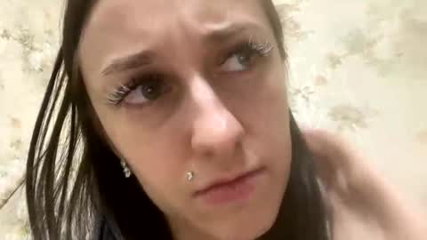 Sweett online show from February 18, 2026, 11:44 pm