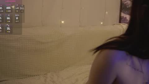 Im Amelia  Help me please to reach 100 thumbs up  online show from March 11, 2026, 1:28 pm