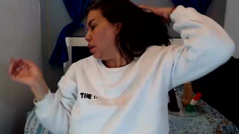 VIKY ADAMS online show from January 10, 2025, 1:52 pm