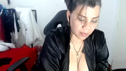 VIKY ADAMS online show from February 25, 2025, 1:50 pm