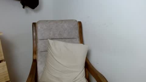 vikysexy28 online show from June 15, 2026, 12:57 am