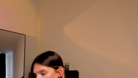 villalacute online show from December 19, 2025, 8:54 am