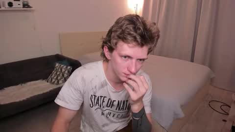 Dimoooooon online show from October 3, 2025, 3:25 am