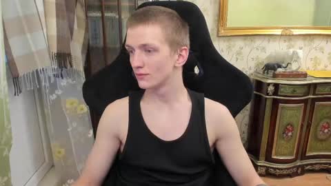 Dimoooooon online show from May 10, 2026, 5:51 pm