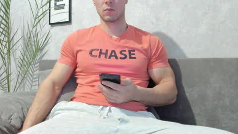 Vincent.  uncut 18cm online show from February 11, 2025, 2:24 pm