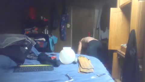 Snapshot of vincent_shaine chatting on October 22, 2025, 9:20 am vincent_shaine online show from October 22, 2025, 9:20 am