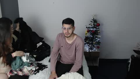 Mia and Vincent online show from December 28, 2024, 9:30 pm