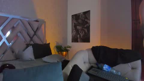 Vincent online show from June 20, 2026, 7:27 pm