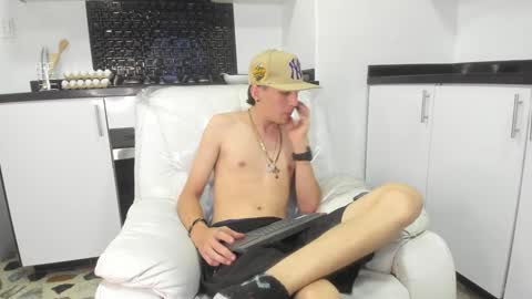 Snapshot of vincenthunter chatting on December 1, 2024, 9:37 pm Vincent online show from December 1, 2024, 9:37 pm