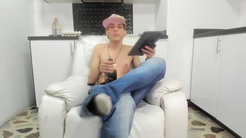 Snapshot of vincenthunter chatting on December 4, 2024, 11:46 pm Vincent online show from December 4, 2024, 11:46 pm