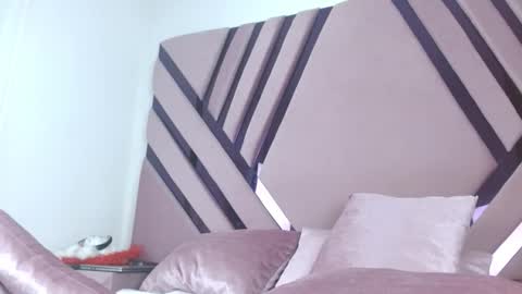 vinitryjhonson online show from January 6, 2026, 1:09 am